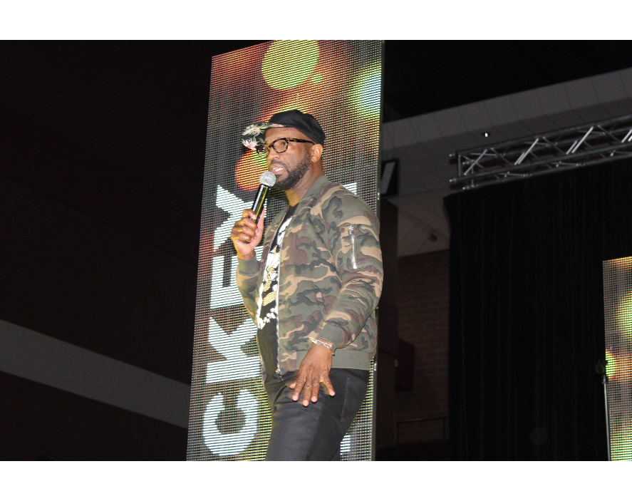Rickey Smiley’s defense of Whitney Houston puts Oprah on the spot