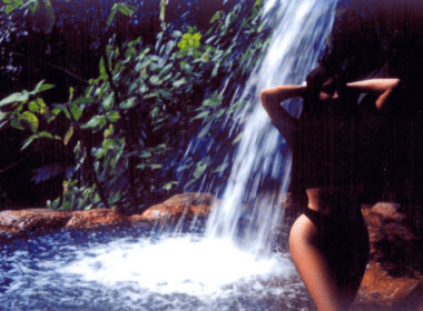 Bikini-clad Kim Kardashian invades Costa Rica