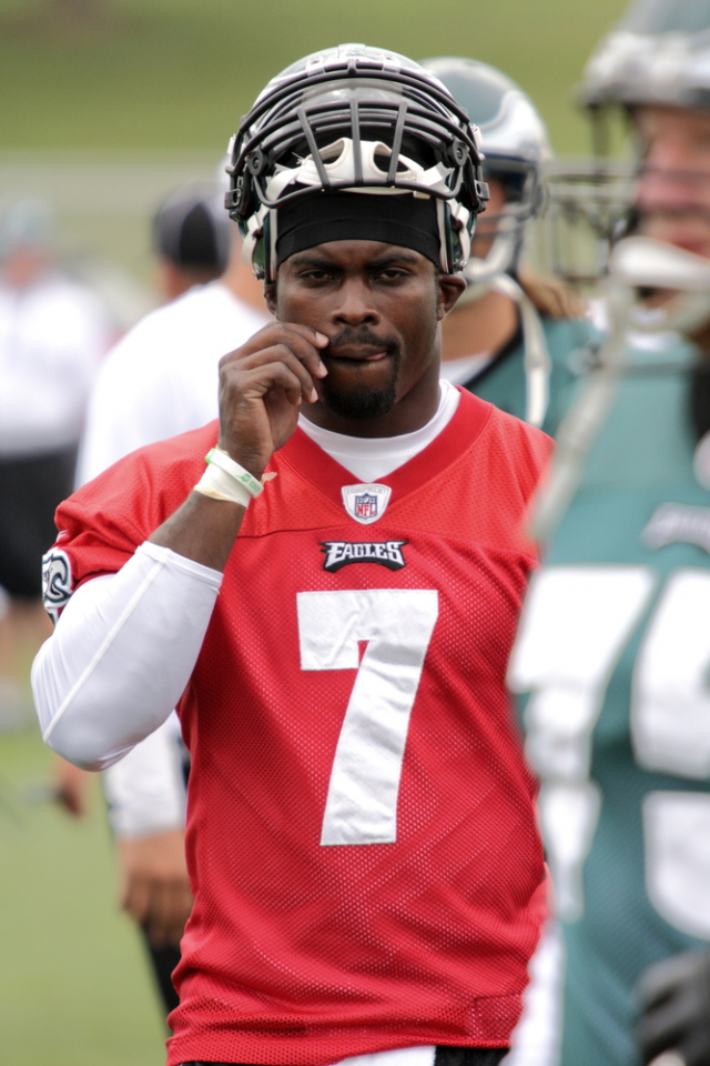  BETHLEHEM, PA - AUG 2: Philadelphia Eagles quarterback #7 Michael Vick practices at the Eagles training camp held August 2, 2010 at Lehigh University in Bethlehem, Pennsylvania (Photo Credit: Jerry Zitterman)