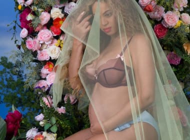 Baby bumps and lady lumps: Beyoncé drops intimate photo album