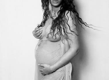 Baby bumps and lady lumps: Beyoncé drops intimate photo album