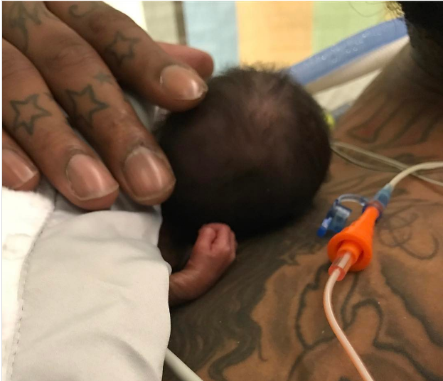 Cavs' J.R. Smith finally brings home premature baby (photos)