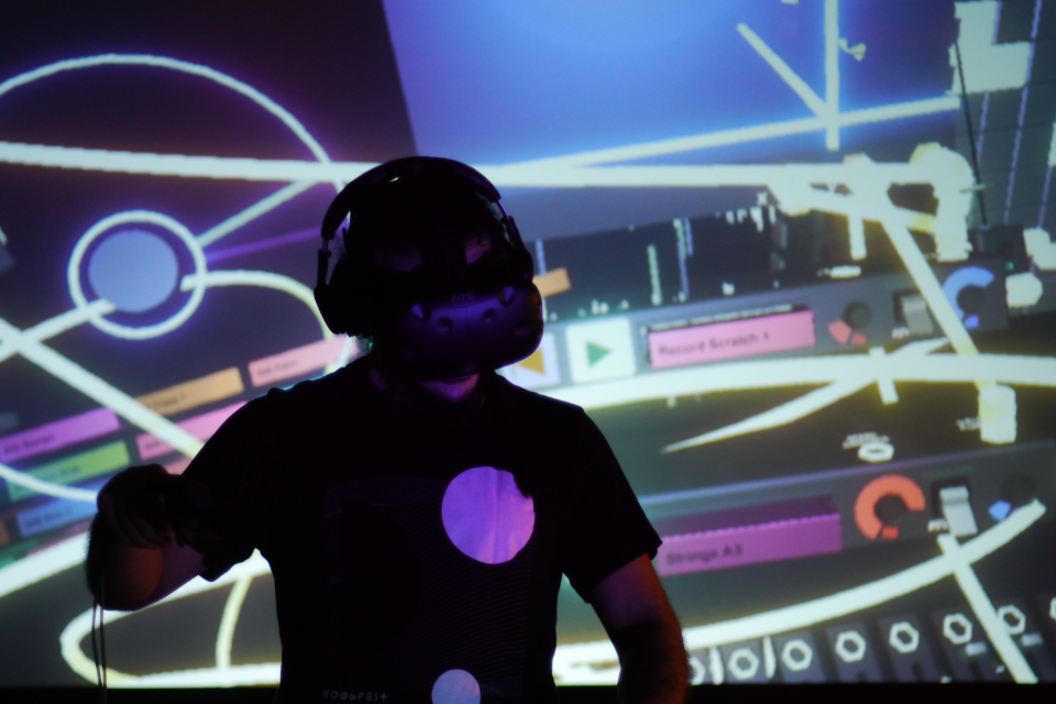Georgia Tech alum Daniel 'The Glad Scientist' Sabio hosts 1st ever VR concert