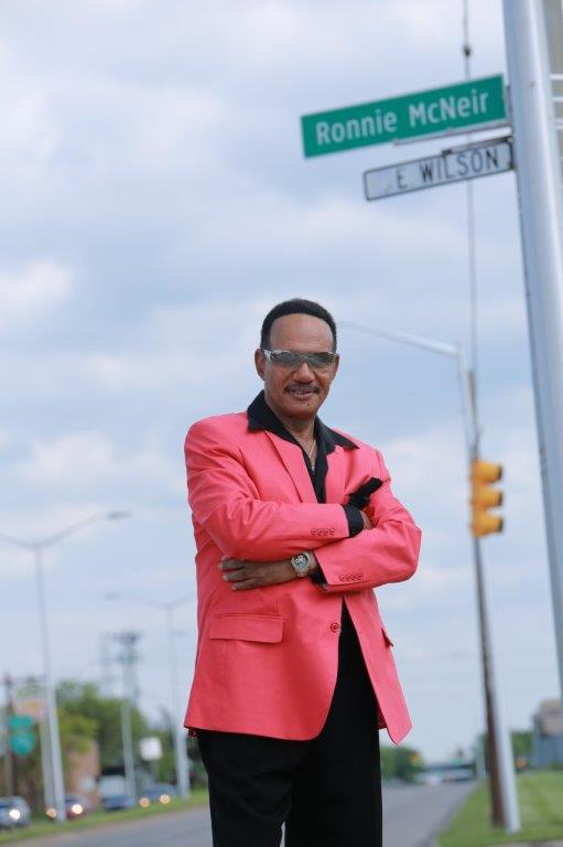 Ronnie McNeir, of legendary group The Four Tops, honored with street renaming