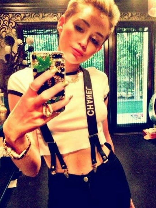 Photo - Instagram/@MileyCyrus