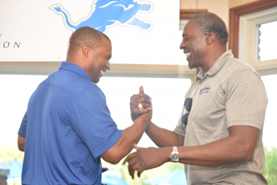 Former Detroit Lion Lomas Brown honored for outstanding service