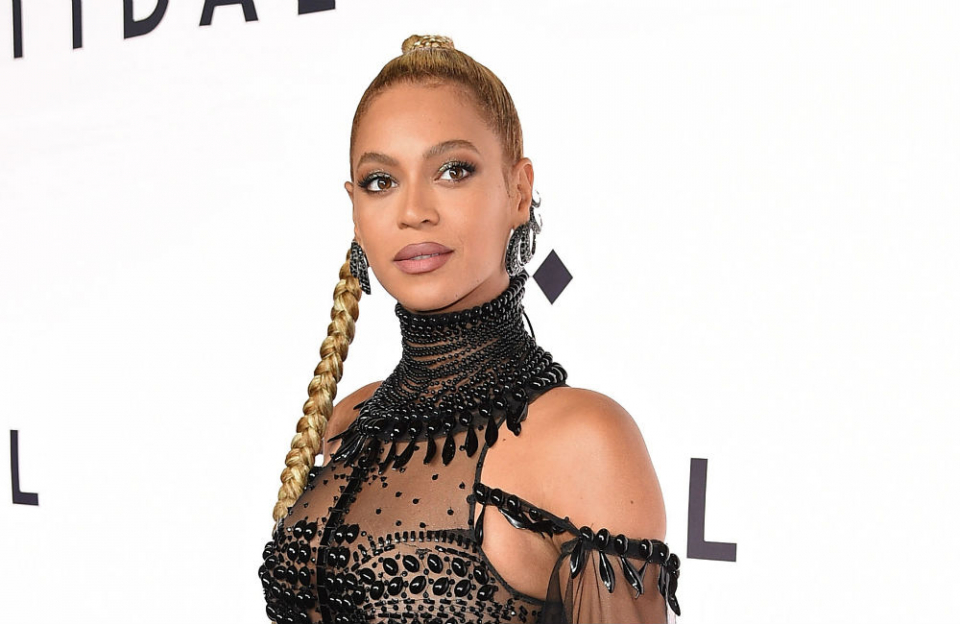 Beyoncé's parents praise photo of twins