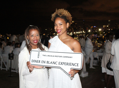 Diner en Blanc brings Chicago together
