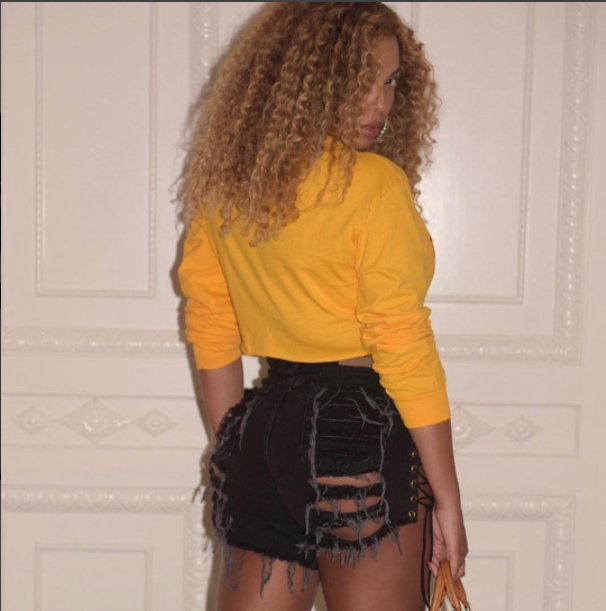 Beyoncé shows off post-baby body in sexy outfits