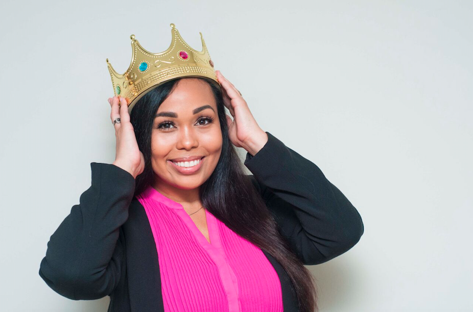 Lauren Elise helps you Adjust Your Crown