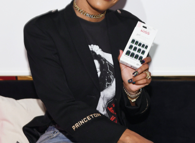 Teyana Taylor puckers and flutters for Kiss Products' pop-up beauty bar