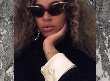 Beyoncé means business in black minidress, busts a move with baby Blue