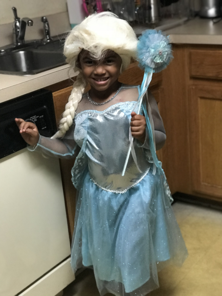 Damn Halloween cultural appropriation BS, Paris Grace will be Elsa for a day