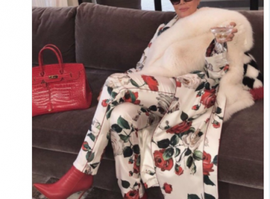 #BossLadyGoals: Kris Jenner's latest blonde bombshell pic has people talking