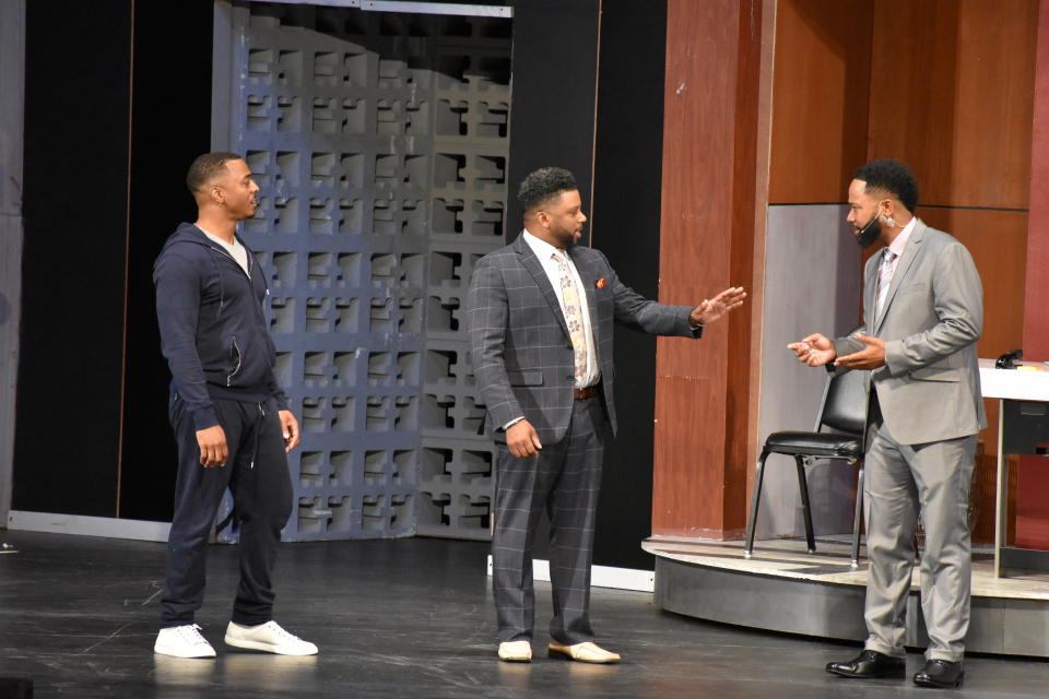 'Two Can Play That Game' stage play wins over Detroit