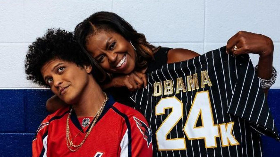 Michelle Obama gets cute surprise at Bruno Mars' concert