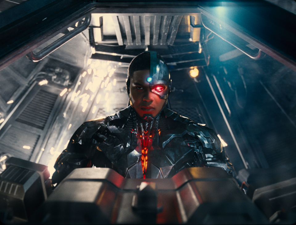 Ray Fisher dishes on playing Cyborg in 'Justice League'