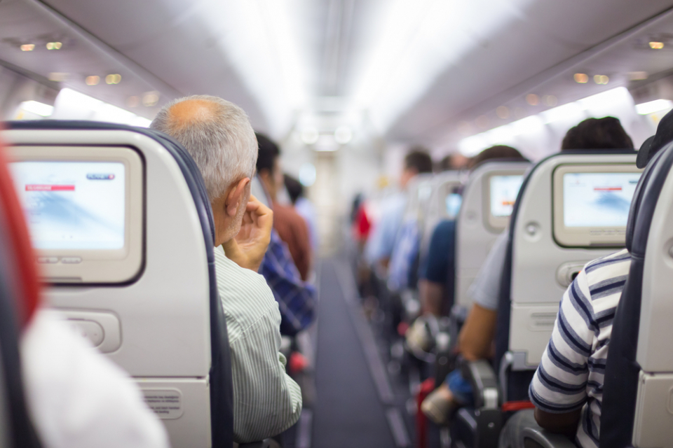 Oh s---: Flight out of O'Hare International Airport makes unexpected landing