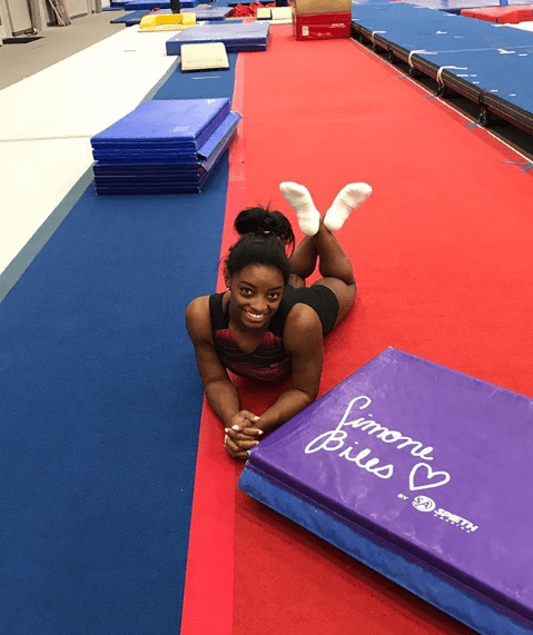 Simone Biles tweets 'Me Too' about trainer; Raisman calls out US Gymnastics