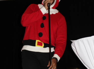 Kelly Price and Montell Jordan blew the roof off at Q Parker's caroling event