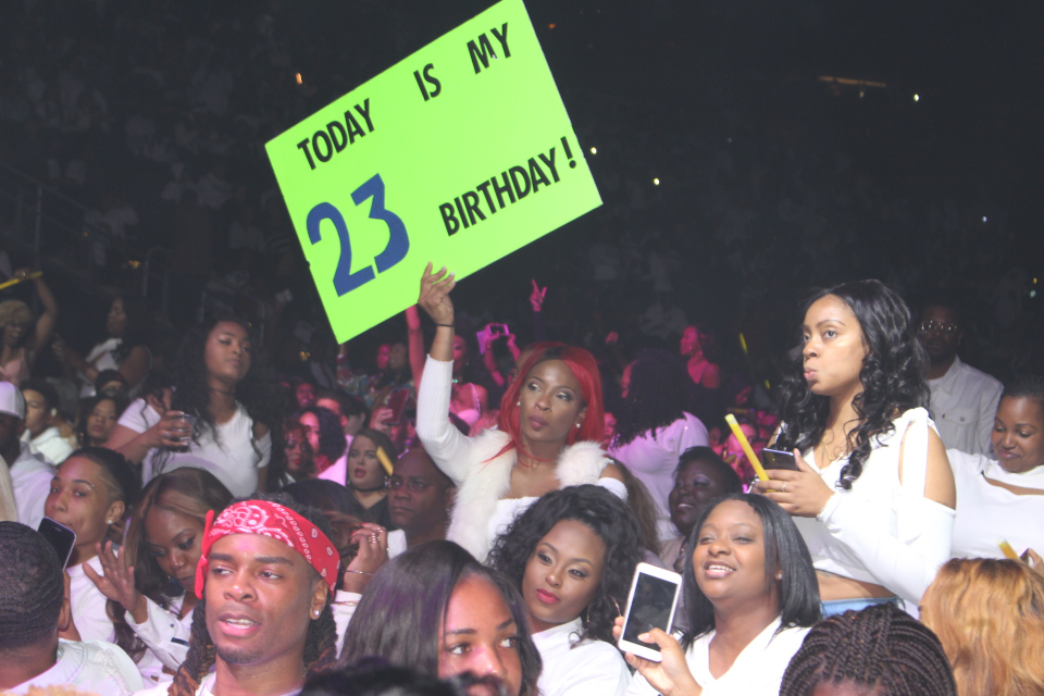 Trey Songz makes 23-year-old birthday girl's night at V-103's Winterfest