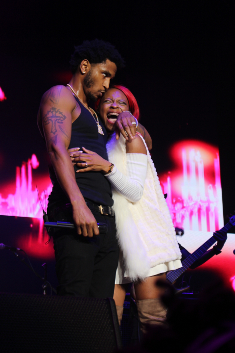 Trey Songz makes 23-year-old birthday girl's night at V-103's Winterfest