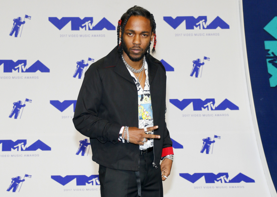 It's a bird, it's a plane: Kendrick Lamar claims he saw a UFO and was abducted