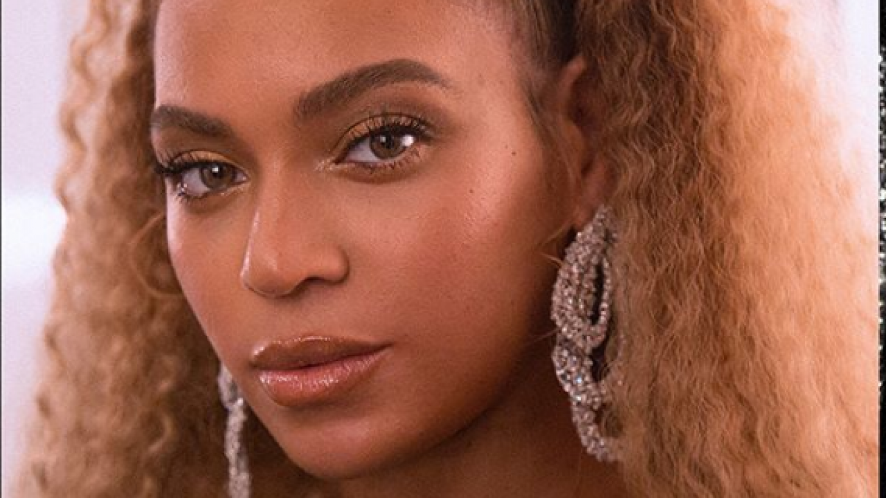 Beyonce Debuts Natural Hair And Social Media Goes Crazy Rolling Out