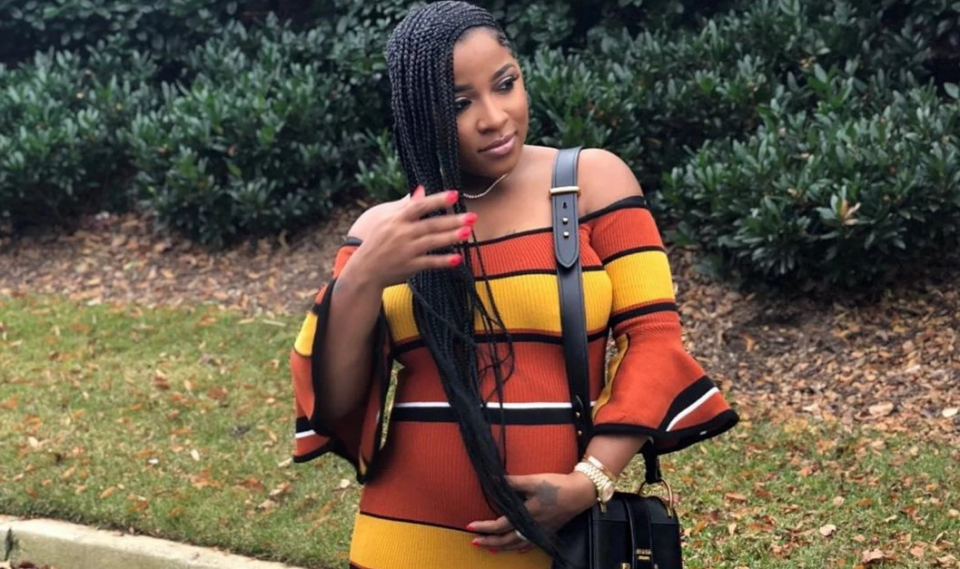 Toya Wright shows off natural hairstyle while very pregnant