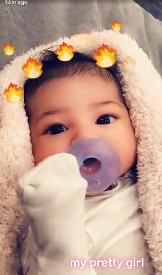 Kylie Jenner posts 1st photos of infant Stormi's face