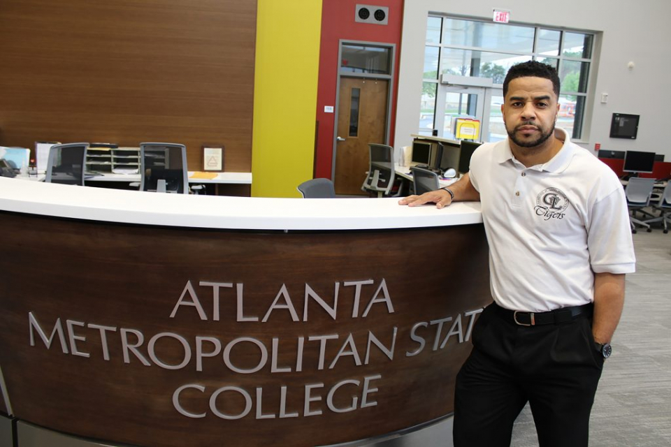 Antonio McGaha defies the odds as a full-time parent, student and sage