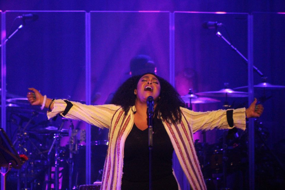 Jill Scott comments on 'mic oral sex' performance (video)