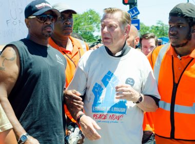Residents discuss Father Pfleger shutting down a Chicago expressway
