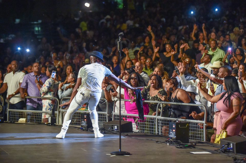 Lincoln First Listen turns up the summer heat with Ne-Yo at Chene Park