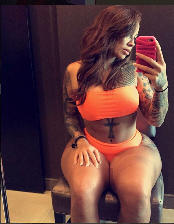 NFL superstar Von Miller's girlfriend is shattering the internet