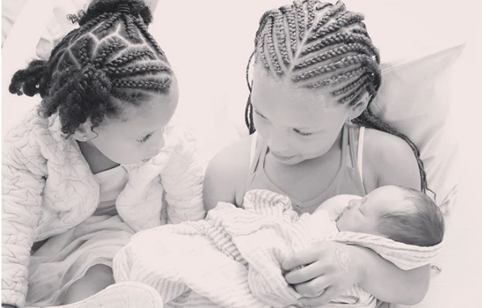 Steph and Ayesha Curry welcome 3rd child (photos ... - 684 x 438 png 260kB