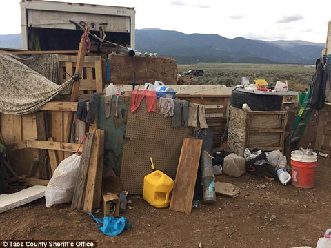 Atlanta area men hold 11 starving kids and moms in New Mexico compound