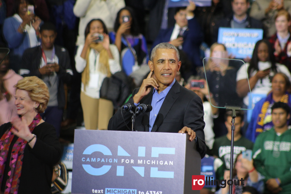 Jokes Abound As Twitter Learns That Barack Obama Follows Porn Star Jokes Abound As Twitter Learns That Barack Obama Follows Porn Star