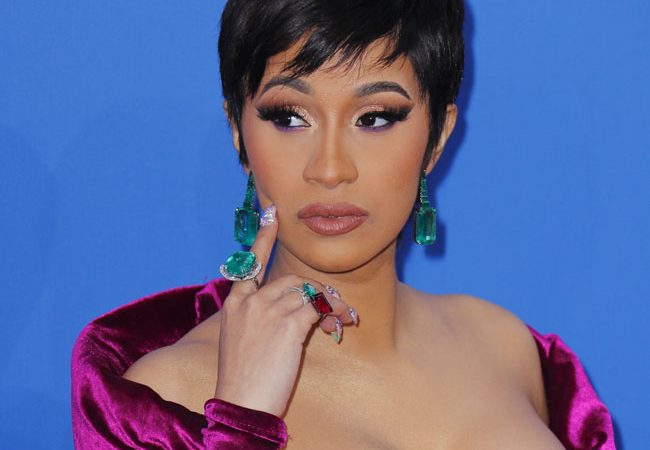 Cardi B’s new tattoo covers her entire back (video)