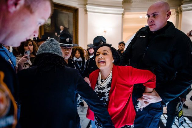 Black female Georgia lawmaker arrested while cops ignore White colleague