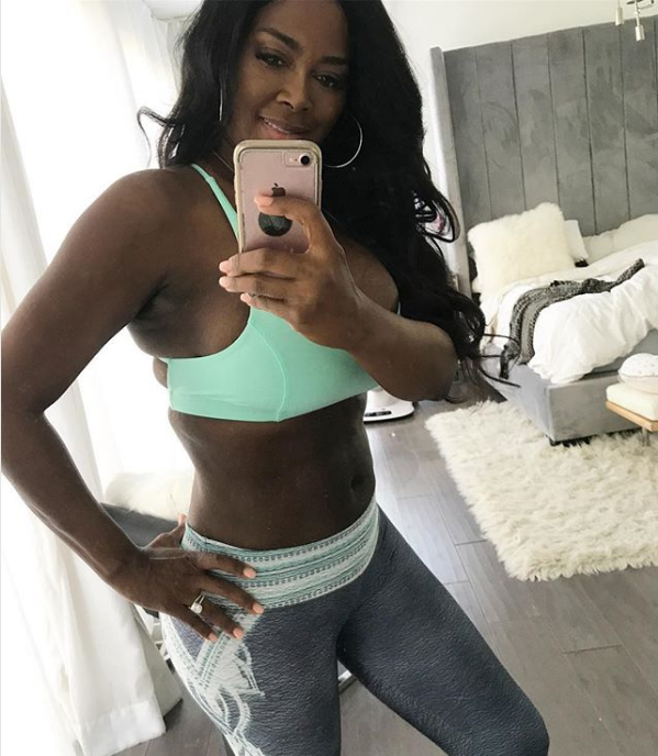 Kenya Moore slams fans for saying snapback after childbirth is from surgery