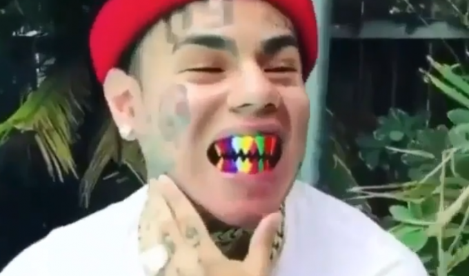 Tekashi 6ix9ine's new teeth get clowned hard by Black Twitter - Rolling Out