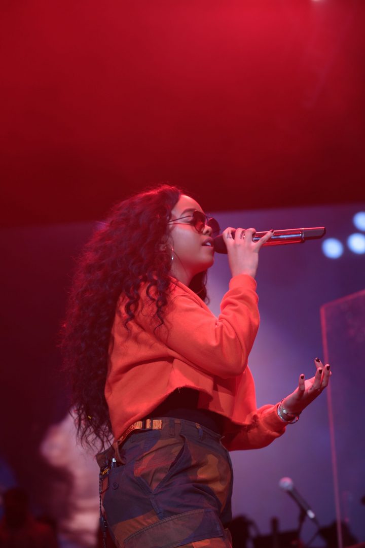 H.E.R. lights up the stage at V-103’s Winterfest