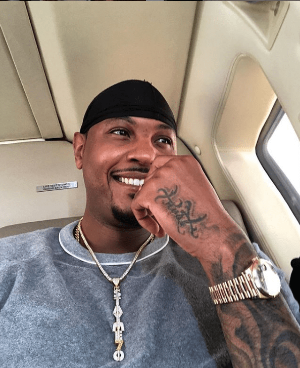 Carmelo Anthony FaceTimes son during breakout game with Portland (video)