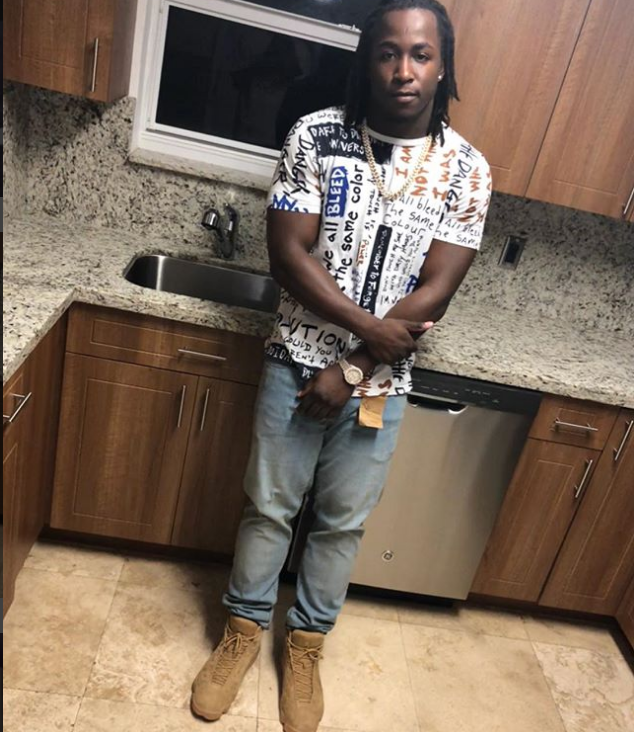 Cleveland Browns sign alleged woman beater Kareem Hunt, splitting Twitter