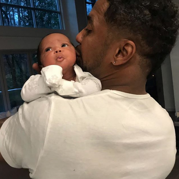 Kenya Moore shares 1st photos of her adorable baby daughter