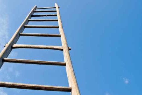 Rival GoFundMe raises money to buy immigrants ladders to climb border wall