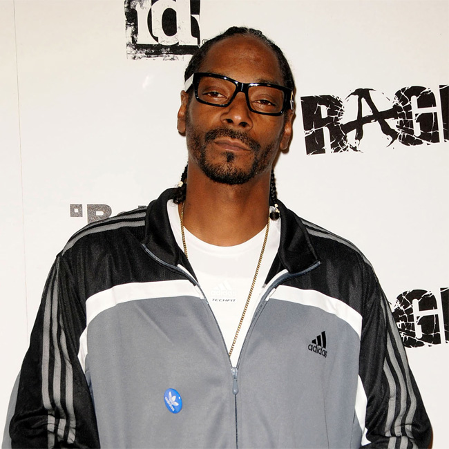 Snoop Dogg responds to plight of abandoned pooch named 'Snoop'