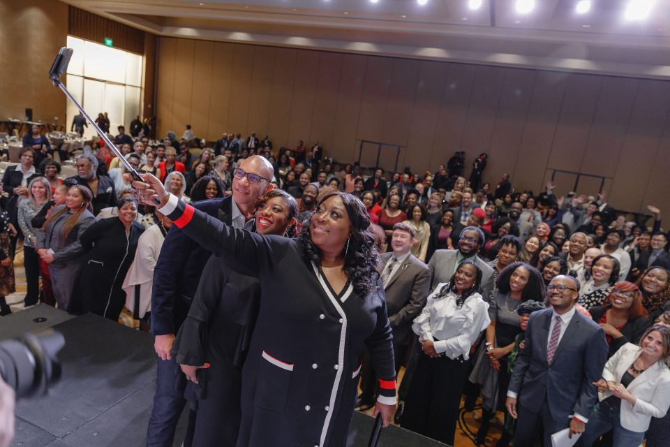 Loni Love keynotes the Multicultural Media Luncheon during NAIAS