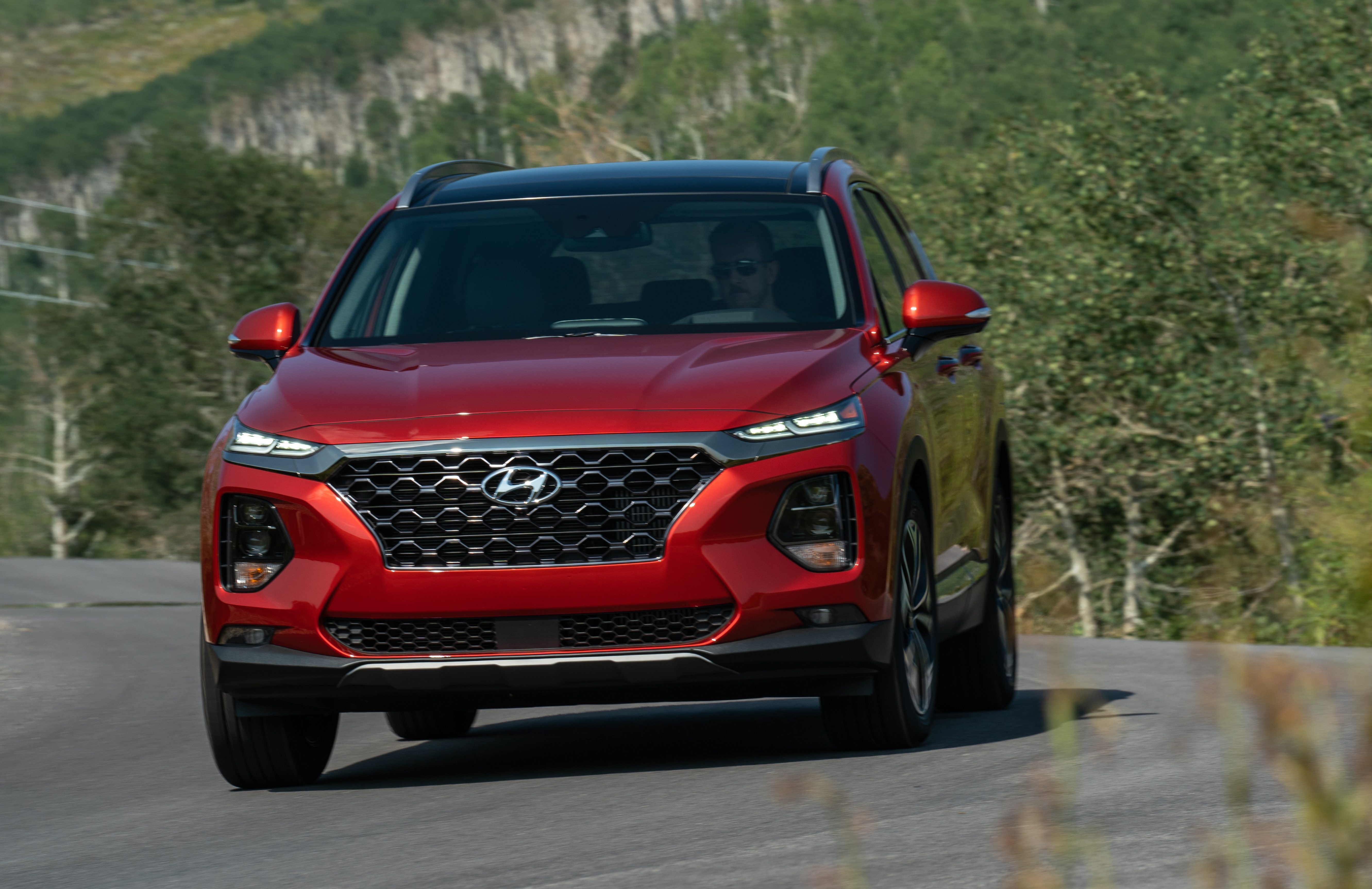 3 reasons why the 2019 Hyundai Santa Fe is a good everyday family SUV